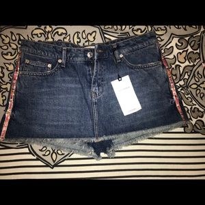 New zara skort with tags. Never worn